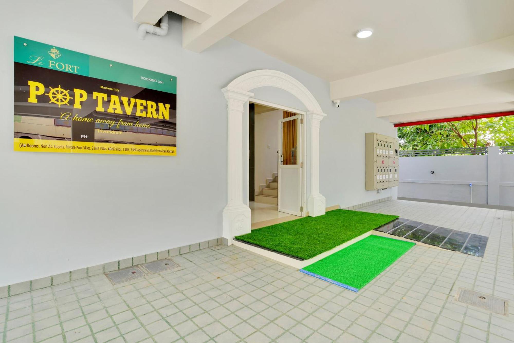 Super Collection O Lefort Luxe By Poptavern Thiruvananthapuram Εξωτερικό φωτογραφία